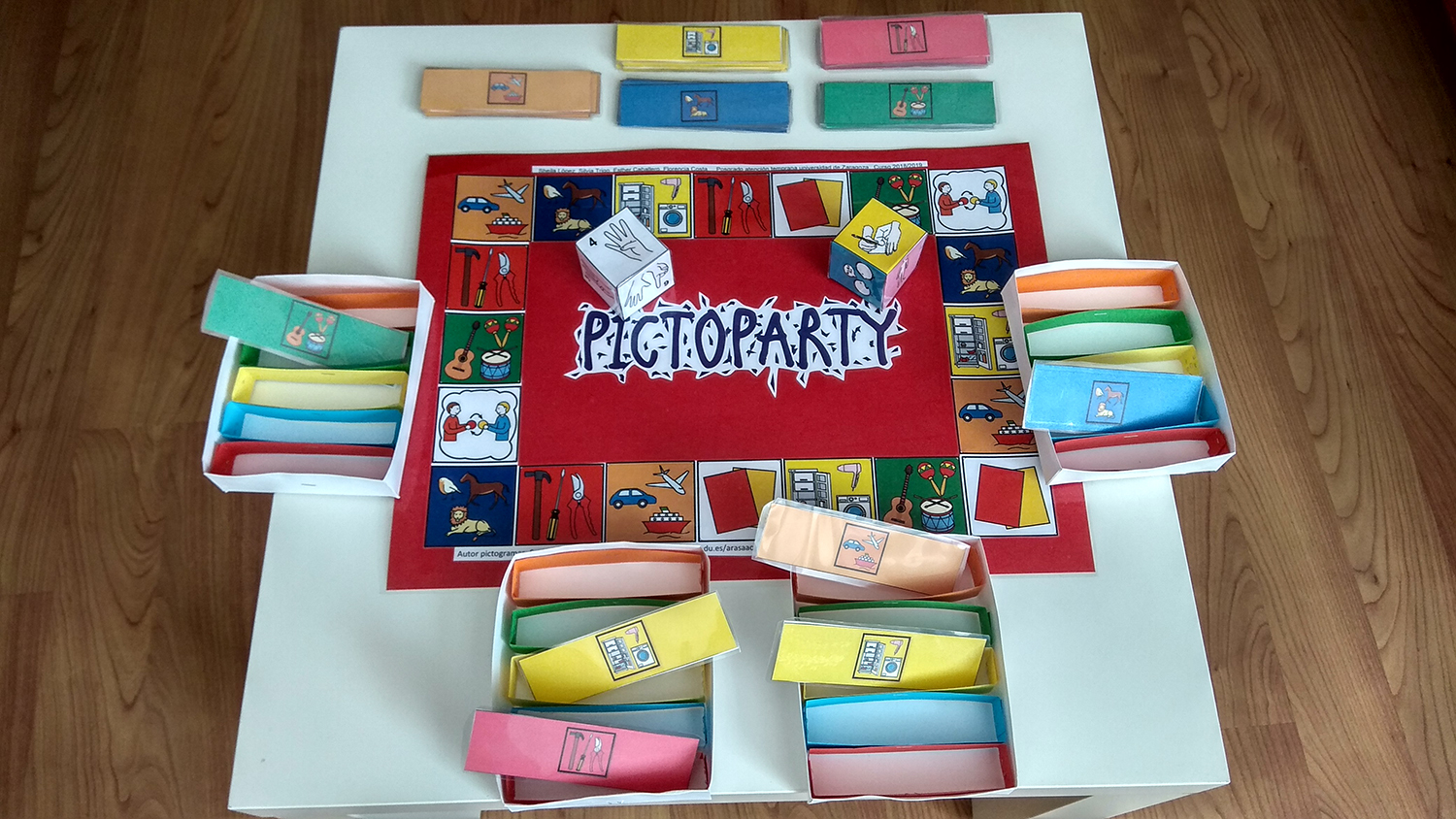 Juego PictoParty con pictogramas