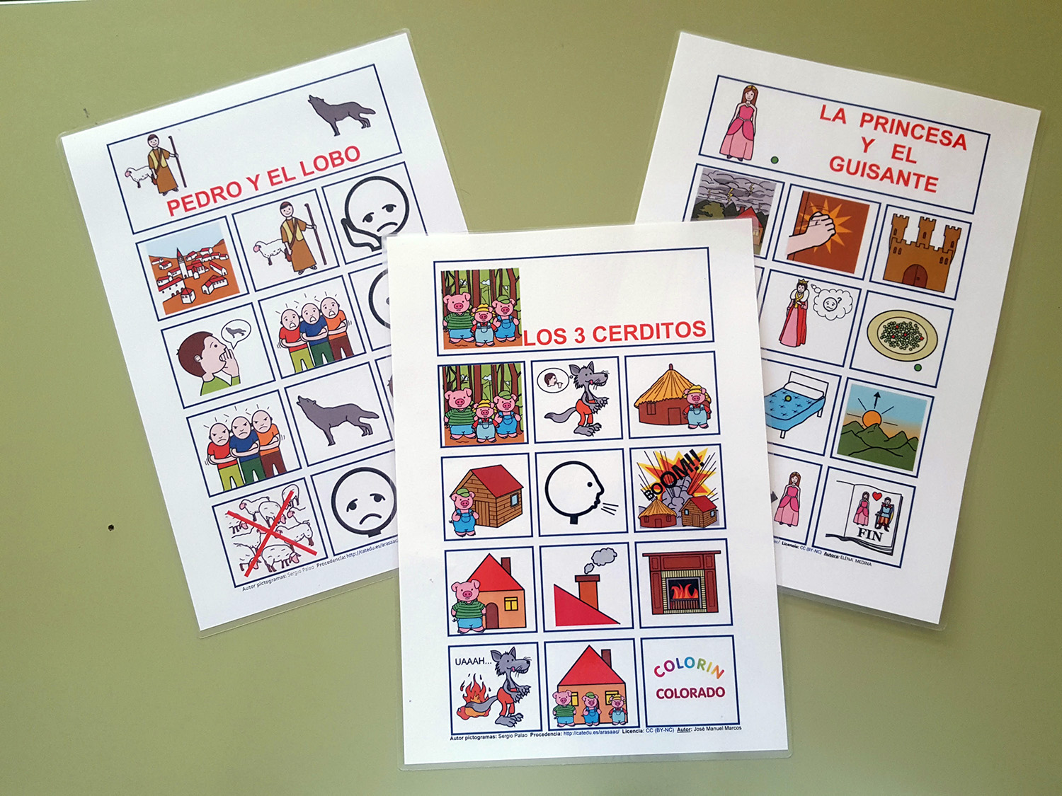 Children's story communication boards with pictograms