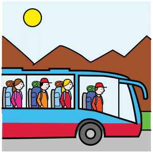 Xente con mochilas dentro dun autobús
